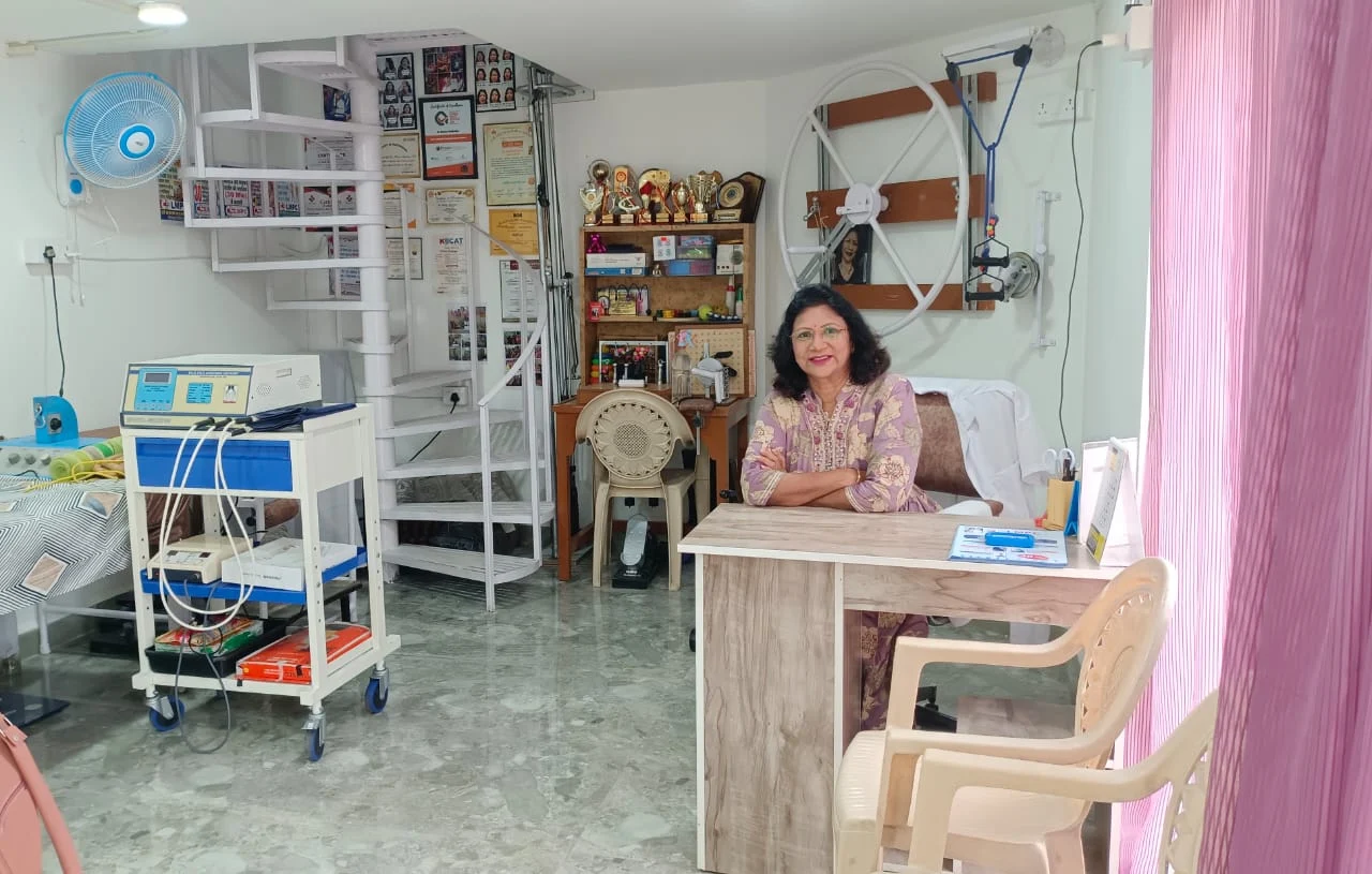 Dr. Mamta Badjatiya at the consultation desk inside the clinic