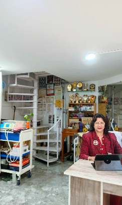 Dr. Mamta Badjatiya at the clinic reception